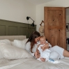 Мокри кърпички и бебешка кожа, защо не е ТАБУ да ги използваме всеки ден